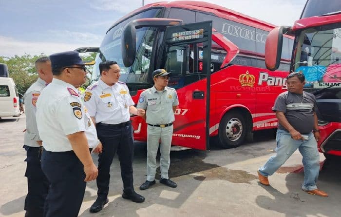 ramp_check_bus_mudik_lebaran_2026_dimulai_di_sumut_sopir_wajib_tes_urine