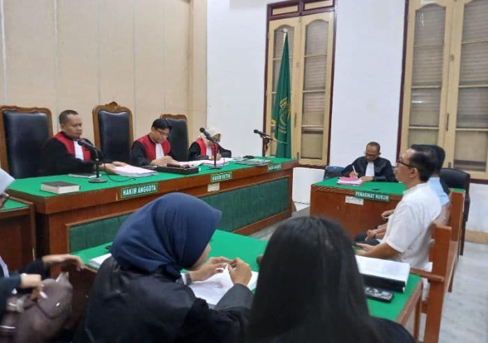 tiga_terdakwa_kasus_korupsi_kapal_tunda_mulai_diadili_di_pengadilan_tipikor_medan_