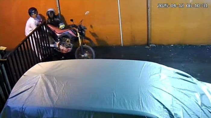 sepeda_motor_mahasiswa_usu_digondol_maling_bermantel