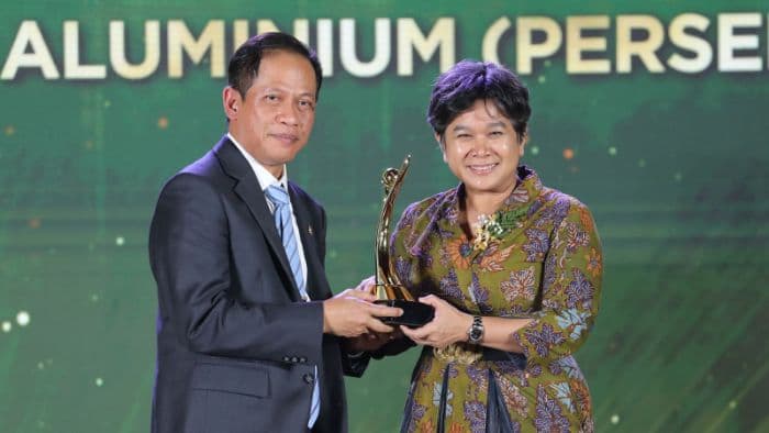 inalum_raih_proper_emas_dan_hijau_dari_kementerian_lingkungan_hidup
