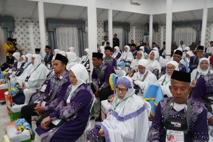 117_jemaah_calon_haji_tanjungbalai_tergabung_di_kloter_11_medan