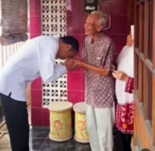 jokowi_kunjungi_dosen_pembimbing_di_tengah_isu_ijazah_palsu_