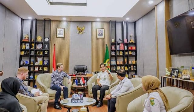 bertemu_dubes_australia_rico_waas_buka_pintu_kerja_sama_di_bidang_pendidikan_dan_pengembangan_sdm