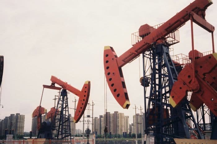 krisis_energi_dunia_2026_cadangan_minyak_negara_berkembang_menipis_akibat_konflik_timur_tengah