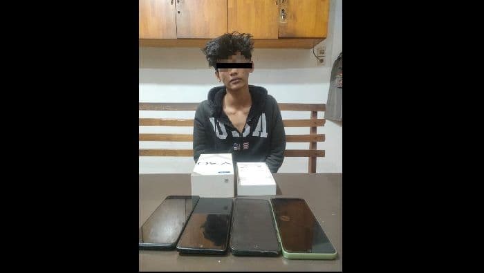 lupa_kunci_pintu_empat_hp_warga_siantar_utara_raib_digondol_pencuri
