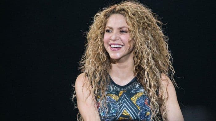shakira_kembali_bawakan_lagu_resmi_piala_dunia