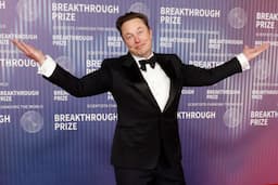 elon_musk_cetak_sejarah_sebagai_triliuner_pertama_dunia