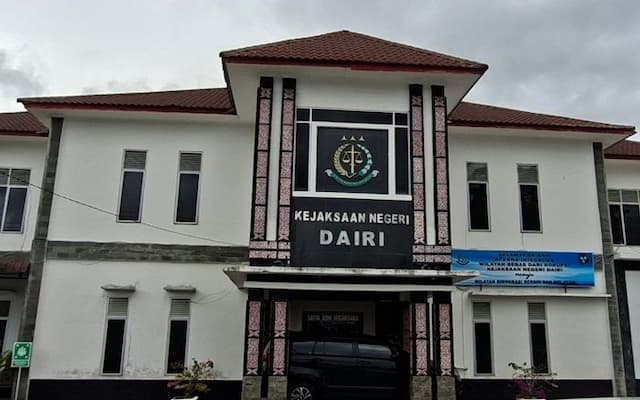 kades_berampu_dilaporkan_dugaan_korupsi_dana_desa_rp520_juta_kejari_dairi_lakukan_penelusuran