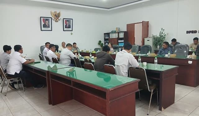 pad_parkir_simalungun_baru_rp290_juta_dprd_minta_kontrak_pengelola_diputus