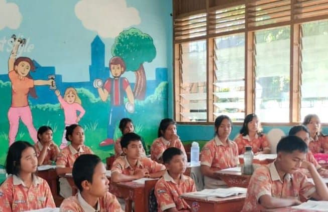plus_minus_sekolah_lima_hari_bagi_siswa_sd_dan_smp_di_toba