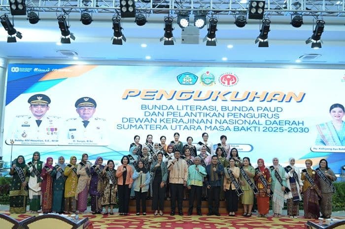 bobby_nasution_kukuhkan_bunda_literasi_dan_paud_sumut_tegaskan_peran_penting_orang_tua