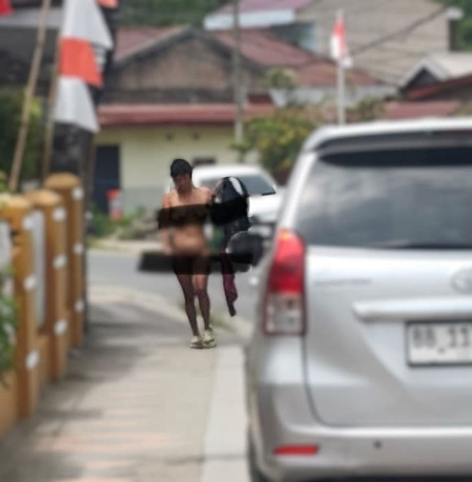 odgj_perempuan_dievakuasi_satpol_pp_di_sidikalang