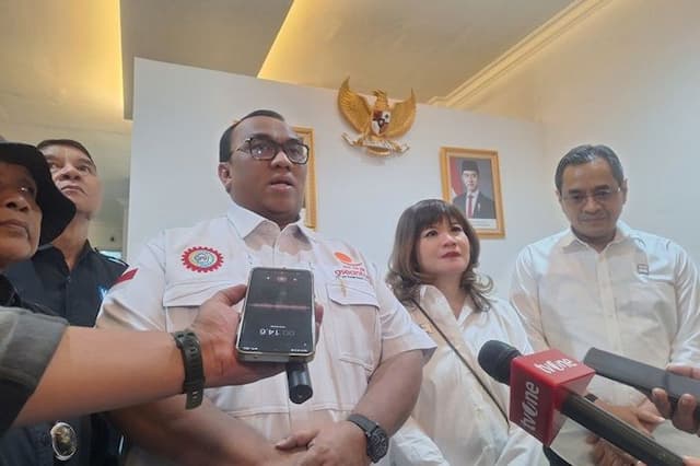 apindo_dan_koalisi_buruh_bareng_studi_banding_ke_4_negara_demi_ruu_ketenagakerjaan_