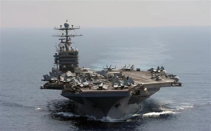 kronologi_bentrokan_antar_awak_di_kapal_induk_uss_abraham_lincoln