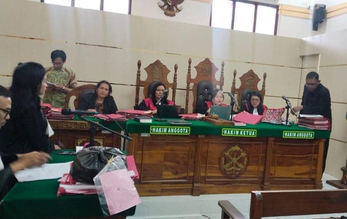 bawa_ganja_20_kg_dari_aceh_dua_terdakwa_divonis_10_tahun_penjara