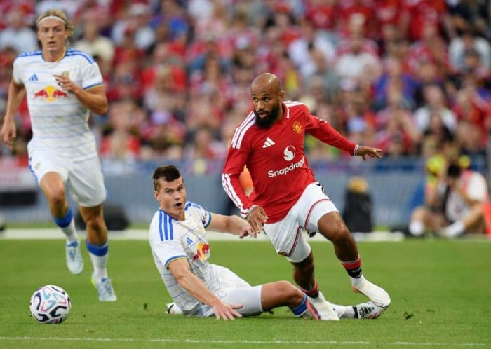 manchester_united_vs_leeds_united_imbang_di_laga_uji_coba_pramusim