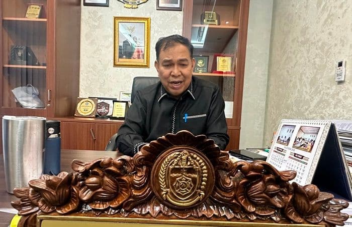 siswa_sman_1_berastagi_diduga_keracunan_mbg_dprd_sumut_desak_dapur_disuspend