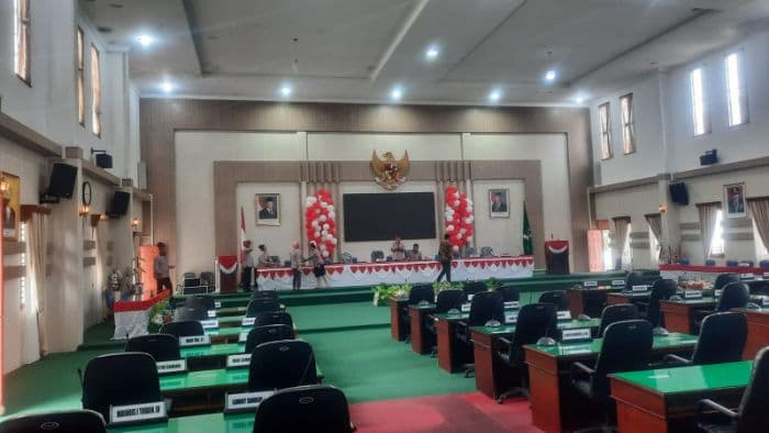 tak_kuorum_paripurna_dprd_simalungun_bahas_kuappas_apbd_2027_batal