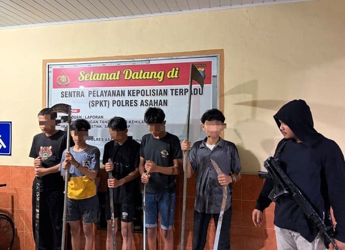 lima_pelajar_di_asahan_diamankan_saat_nongkrong_bawa_sajam_