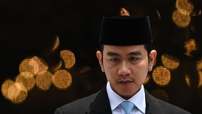aksi_temui_golkar_dan_pks_desak_hak_angket_soal_ijazah_gibran
