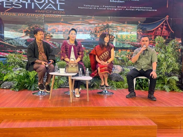 ulos_naik_kelas_medan_fashion_culture_festival_dukung_pemasaran_internasional