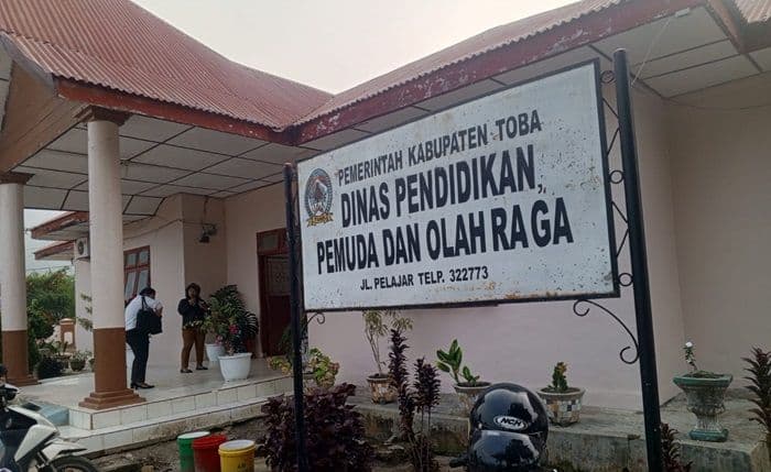 wacana_tinggal_kelas_kembali_mengemuka_ini_tanggapan_orang_tua_dan_guru_di_toba