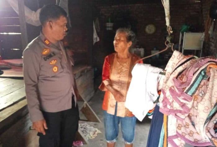 kapolsek_siantar_marihat_temui_warga_viral_karena_tak_terima_bansos