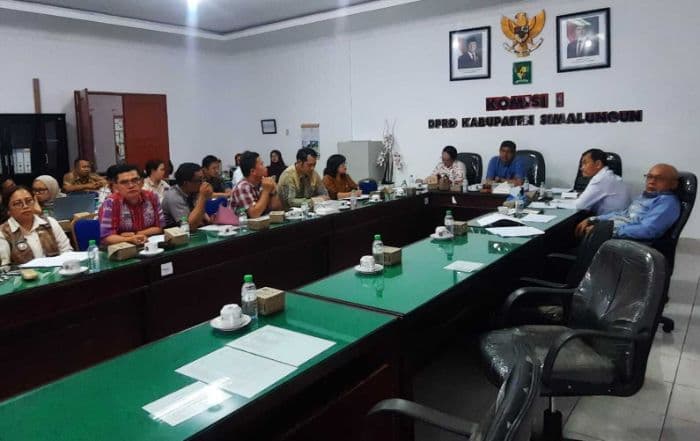 komisi_i_dprd_simalungun_soroti_kinerja_satpol_pp_di_pasar_saribudolok