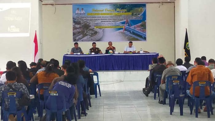 pemerintah_samosir_dan_polres_gelar_sosialisasi_sadar_hukum_cegah_premanisme
