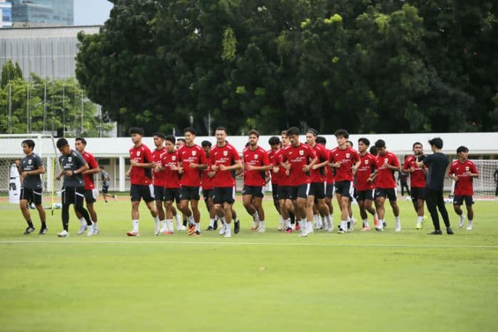 timnas_indonesia_absen_di_fifa_matchday_november_2025_pssi_fokus_ke_timnas_u22