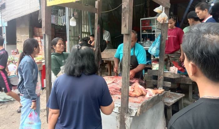 harga_daging_babi_di_porsea_anjlok_konsumen_harap_stabil_hingga_nataru