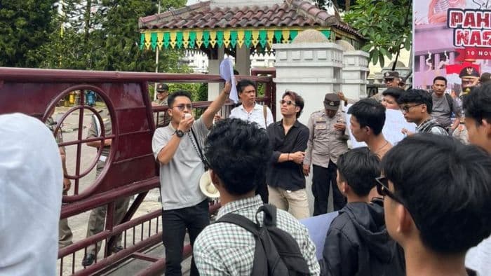 forum_pemuda_dan_mahasiswa_sumut_jalan_jermal_xv_bukan_panggung_pencitraan