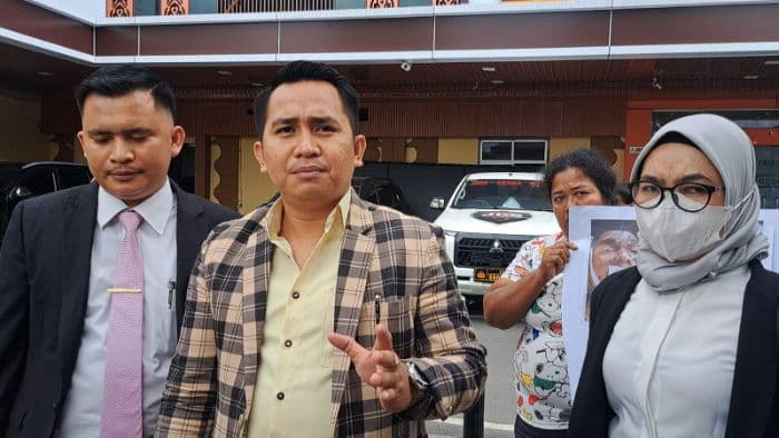 keluarga_korban_desak_tangkap_dua_terduga_pelaku_pembunuhan_di_kecamatan_pancur_batu