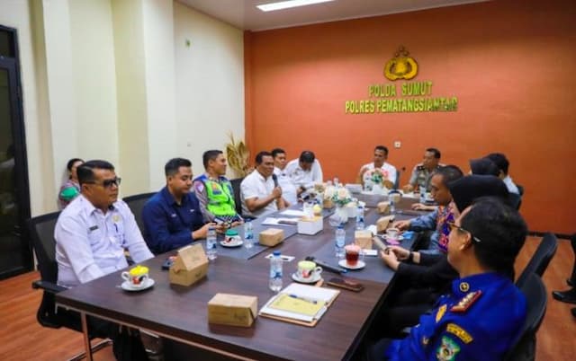 strategi_stakeholder_wujudkan_terminal_tanjung_pinggir_pematangsiantar_sebagai_simpul_utama_angkutan