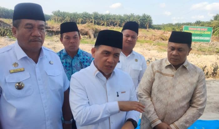 wamenag_terima_sertifikat_tanah_asahan_jadi_lokasi_ke25_pendirian_man_islam_cendekia_