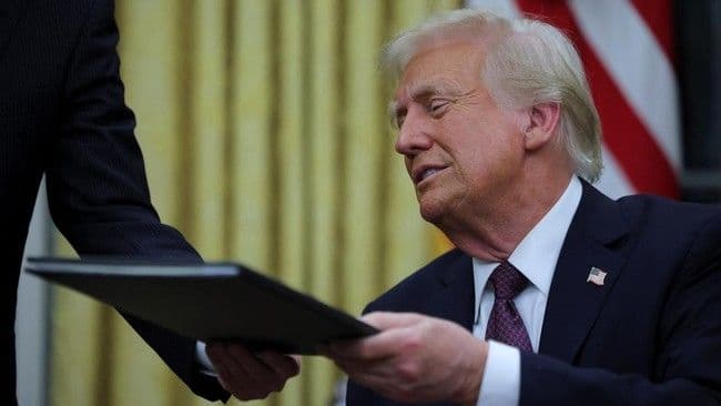 tolak_trump_batalkan_kasus_korupsi_wali_kota_new_york_enam_jaksa_as_mundur