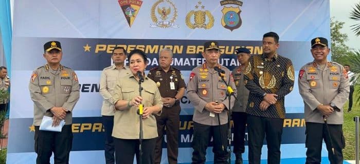 berangkatkan_bantuan_bencana_sumatra_titiek_soeharto_sampaikan_pesan_ini_ke_polri