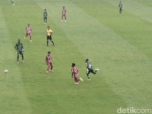 hasil_liga_2_championship_bermain_dengan_10_orang_pss_hajar_deltras_fc_31