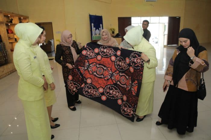 pkk_dan_iad_asahan_perkuat_sinergi_pemberdayaan_perempuan_dan_umkm_lokal