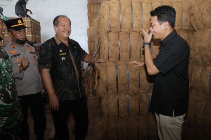sabut_kelapa_asahan_tembus_ke_pasar_ekspor