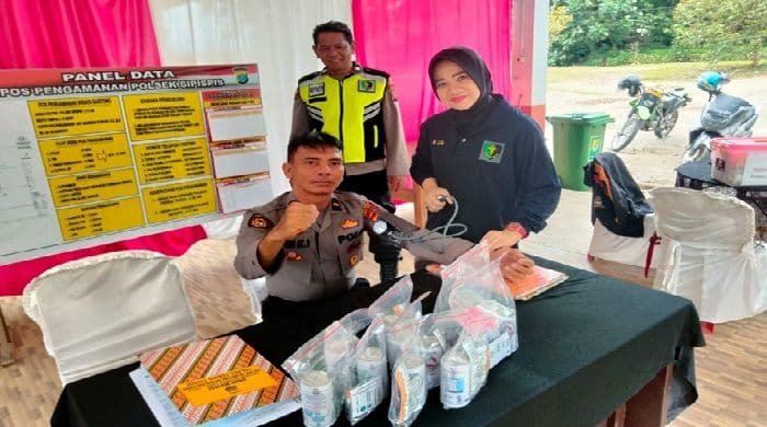 cek_kesehatan_petugas_pos_pam_idul_fitri_1447_h_tim_klinik_polres_tebing_tinggi_datangi_pos_pam_bartong
