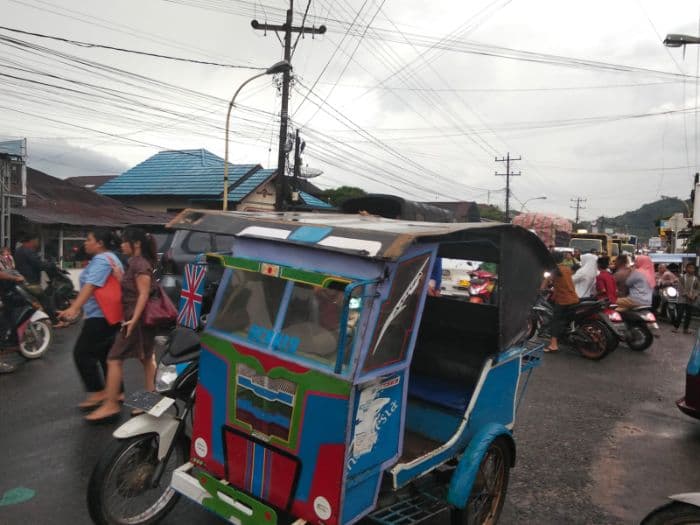 jalinsum_sibolgapandan_macet_total_hingga_dua_kilometer