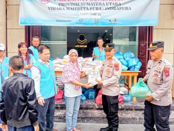 sambut_idulfitri_1447_hijriah_etnis_tionghoa_di_batu_bara_bagikan_200_paket_sembako
