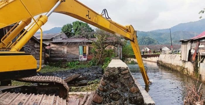 banyak_rumah_berdiri_di_das_sarudik_warga_minta_penataan_ulang_tata_ruang