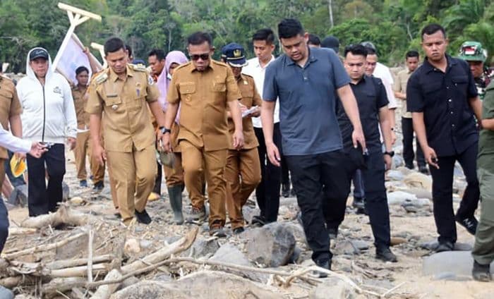 gubernur_bobby_pastikan_percepatan_rekonstruksi_pascabencana_di_tapteng