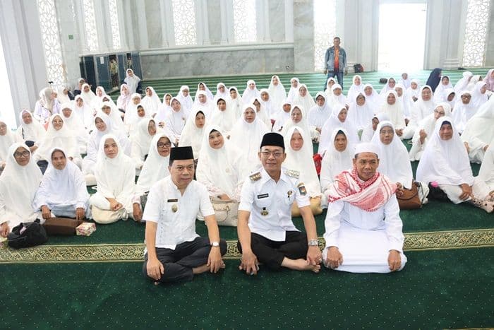 biaya_haji_2025_turun_meski_dolar_naik_bupati_tapsel_apresiasi_presiden