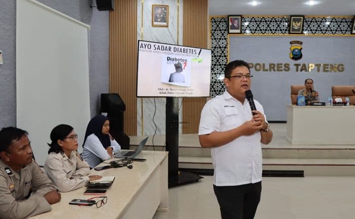 dokkes_polres_tapteng_temukan_17_personel_positif_diabetes_mellitus