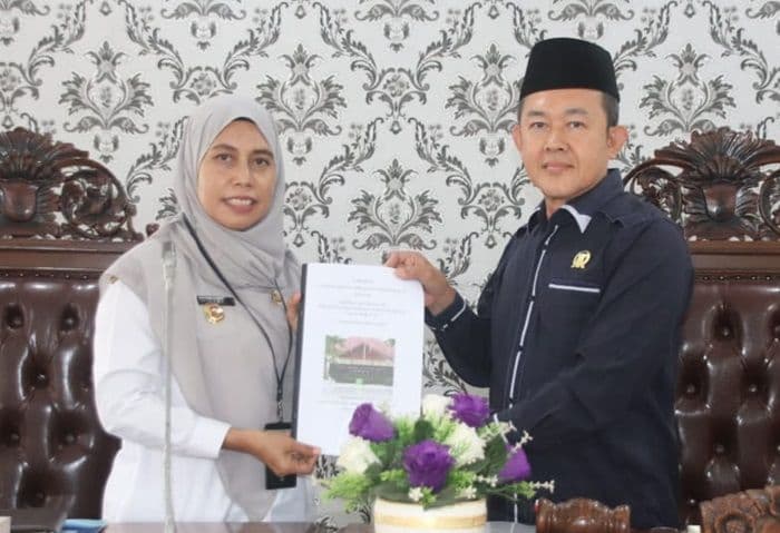 dprd_tanjungbalai_serahkan_rekomendasi_lkpj_2024_pemko_siap_menindaklanjuti