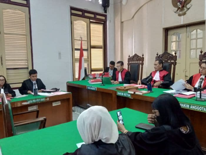 hakim_tunda_sidang_putusan_dua_kurir_sabu_20_kg_dari_riau_ke_medan