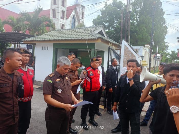 mahasiswa_desak_kejari_asahan_usut_dugaan_korupsi_dana_pmd_asahan